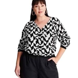 Future Collective Sweater Womens 3X Black White V Neck Faux Wrap Draping New